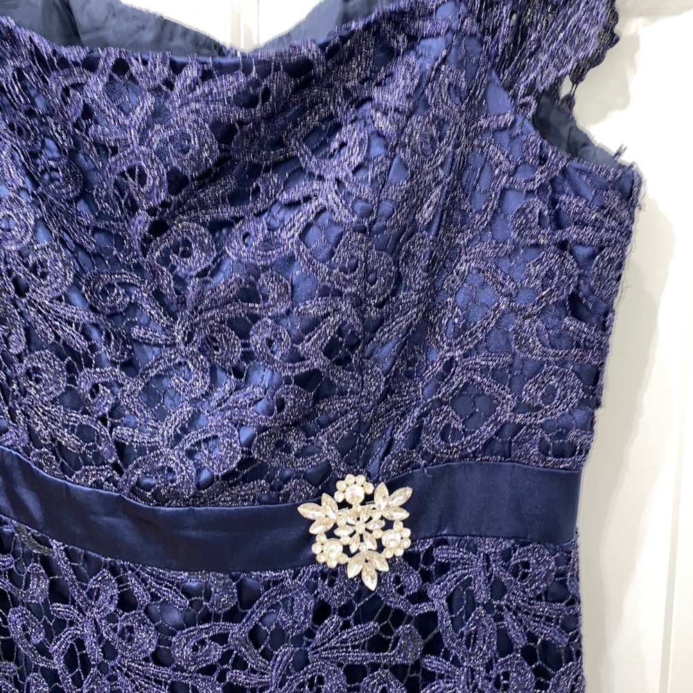 Js collections metallic blue lace overlay gown - Picture 2 of 9